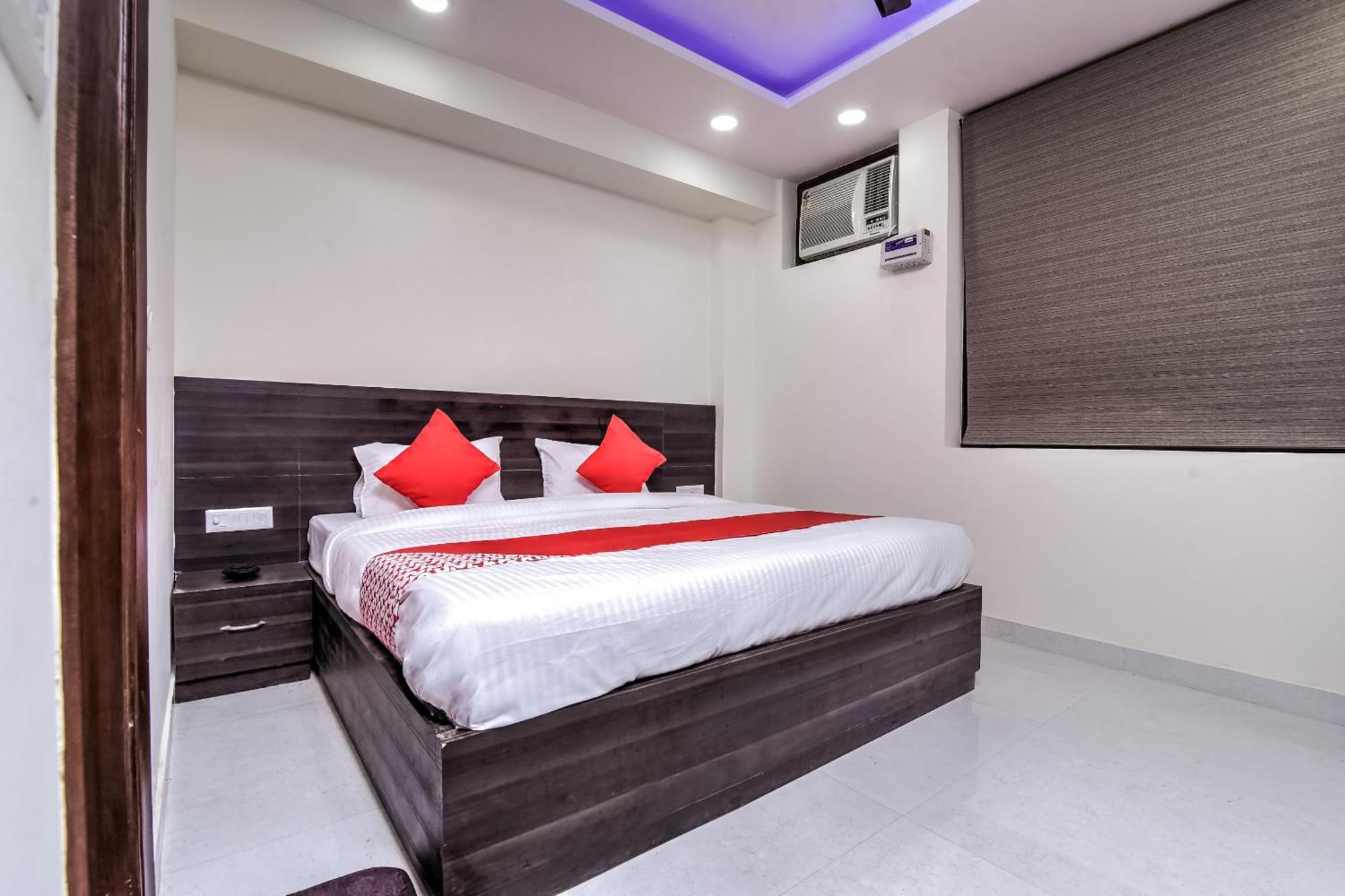 Hotel Aerostar Gold - Opposite Max Healthcare Delhi  Buitenkant foto